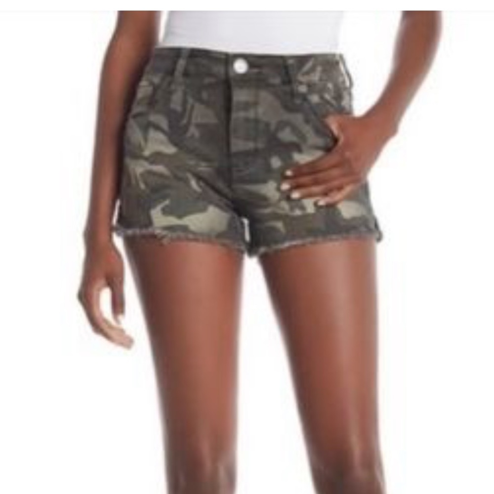 STS Blue camouflage print midrise short
